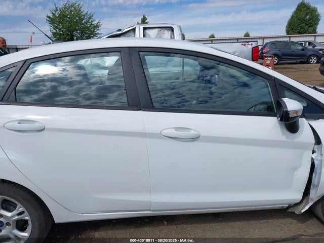 Ford 2015 2015 3FADP4BJ7FM199845 Image 14
