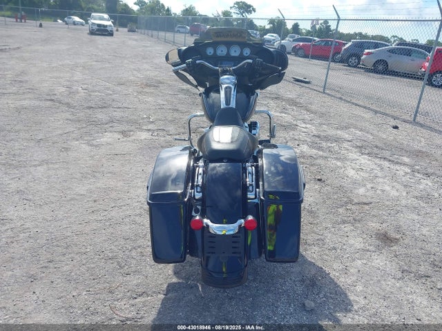 Harley-Davidson Street Glide 2019 1HD1KBC1XKB613067 Image 6