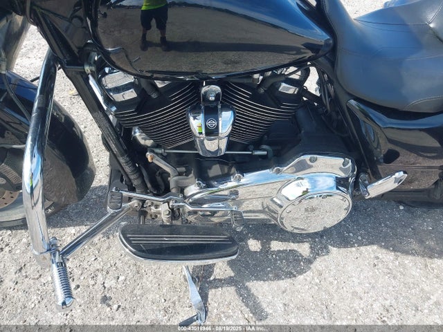 Harley-Davidson Street Glide 2019 1HD1KBC1XKB613067 Image 9