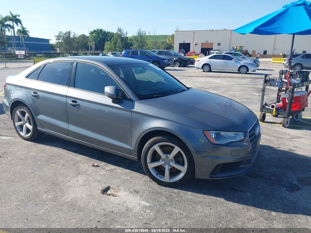 2015 AUDI A3 WAUACGFF7F1094412 Photo 0