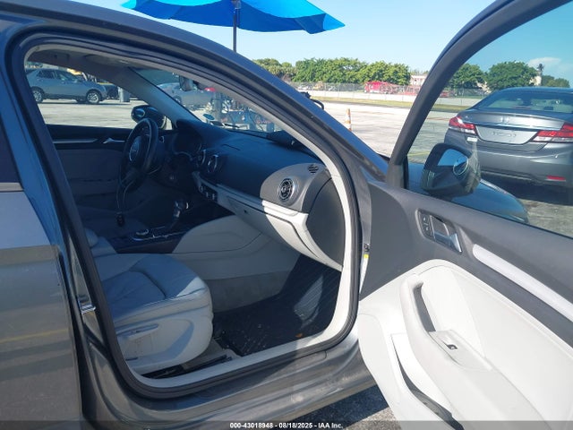 2015 AUDI A3 WAUACGFF7F1094412 Photo 4
