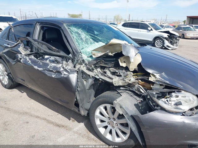 1C3CCBCG6EN185596 Chrysler 200