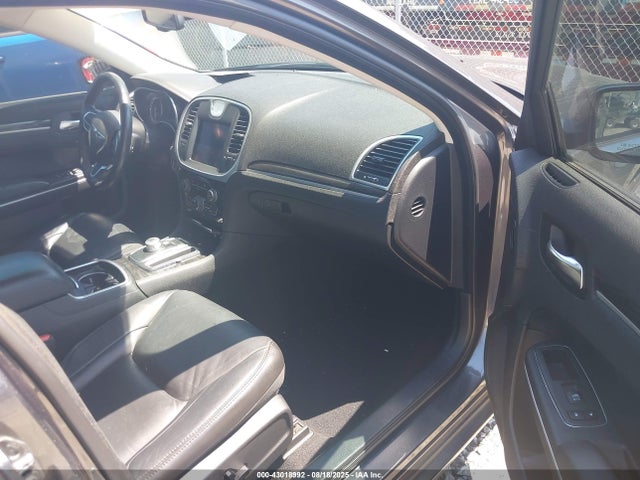 Chrysler 2019 2019 2C3CCAAG3KH542511 Image 5
