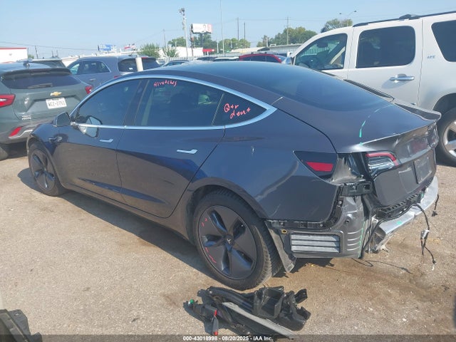 2019 TESLA MODEL 3 5YJ3E1EB5KF386174 Photo 2
