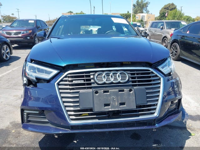 Audi A3 2018 WAUTPBFFXJA068007 Image 13