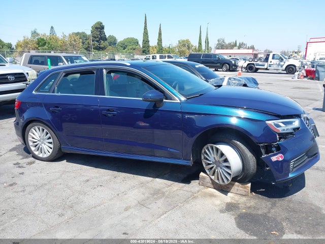 Audi A3 2018 WAUTPBFFXJA068007 Image 14