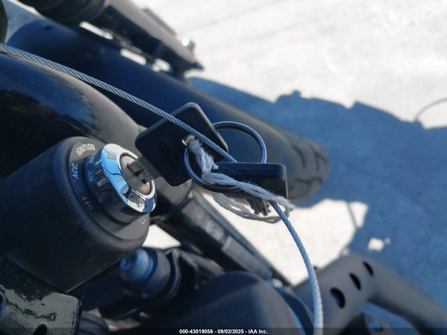 1HD4LE226MB403106 Harley-Davidson Iron 883