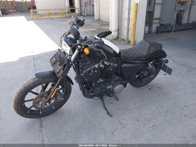 1HD4LE226MB403106 Harley-Davidson Iron 883