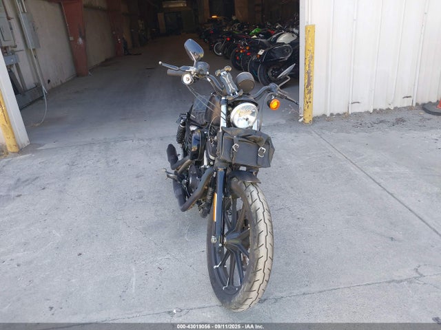 1HD4LE226MB403106 Harley-Davidson Iron 883