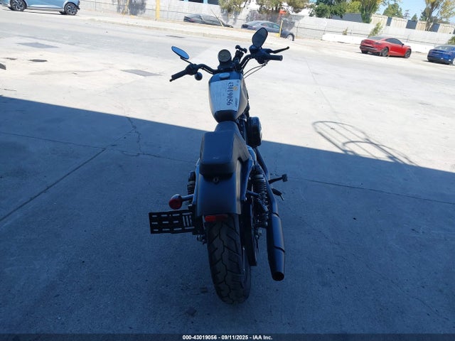 1HD4LE226MB403106 Harley-Davidson Iron 883