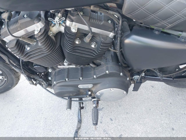 1HD4LE226MB403106 Harley-Davidson Iron 883