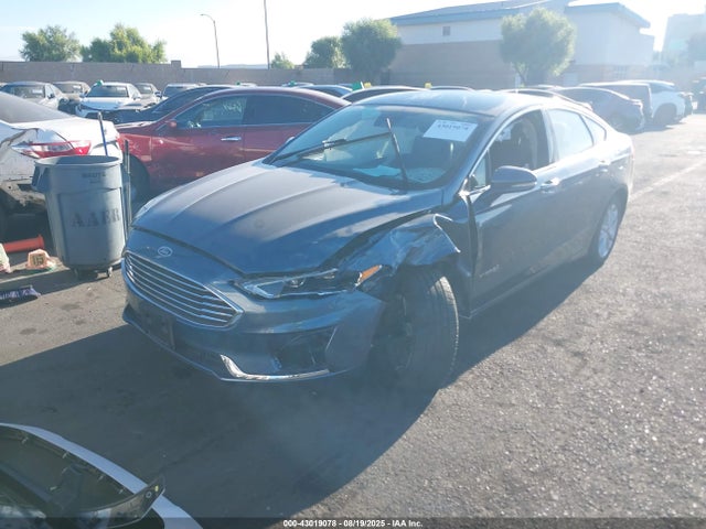 Ford 2019 2019 3FA6P0MU0KR208925 Image 2