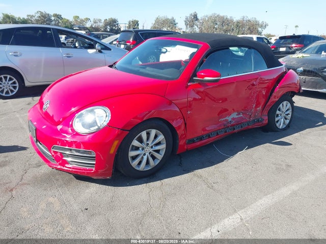 Volkswagen Beetle 2018 3VW5DAAT6JM516013 Image 2