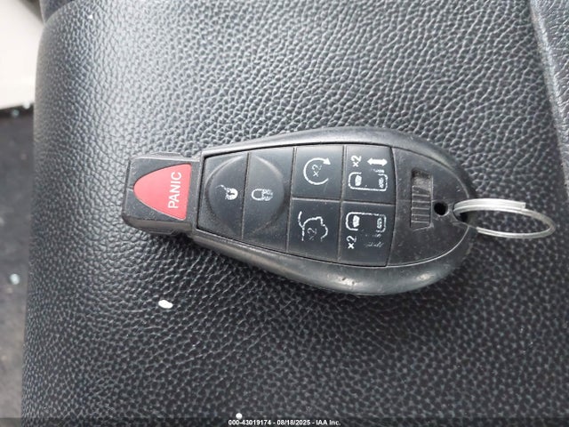 2C4RC1BGXGR297437 Chrysler Town and Country