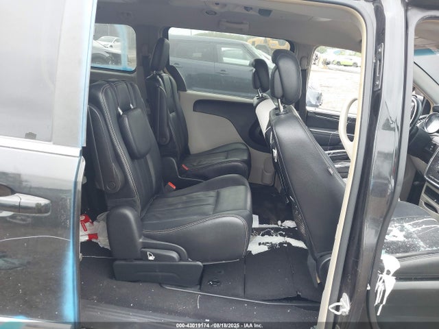 2C4RC1BGXGR297437 Chrysler Town and Country