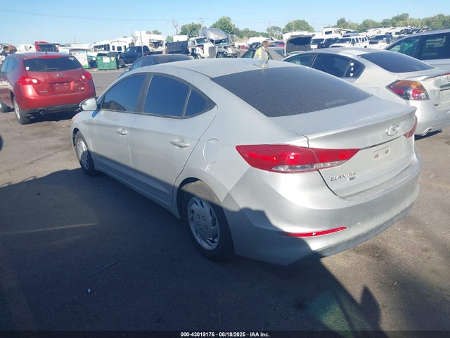 Hyundai 2017 2017 5NPD74LF1HH185842 Image 3