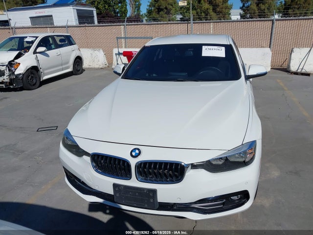 WBA8B9C3XHK886316 BMW 330I