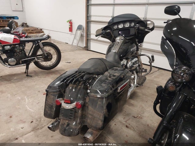 1HD1KBC11PB636471 Harley-Davidson FLHX