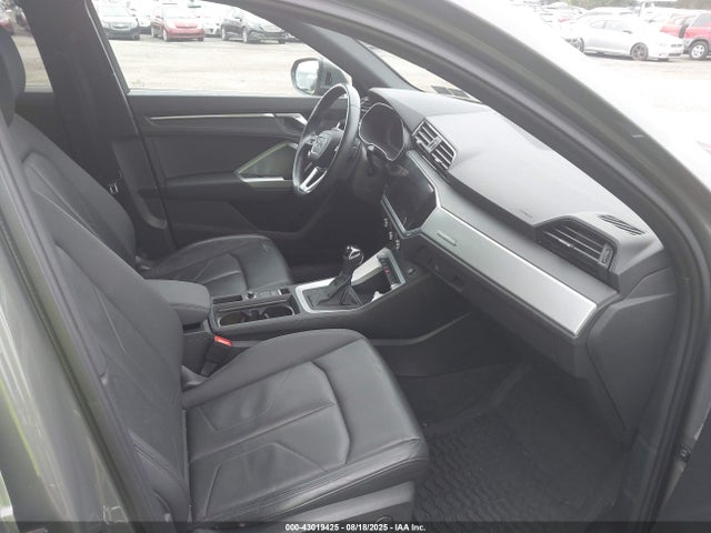 2021 AUDI Q3 WA1DECF36M1008846 Photo 4