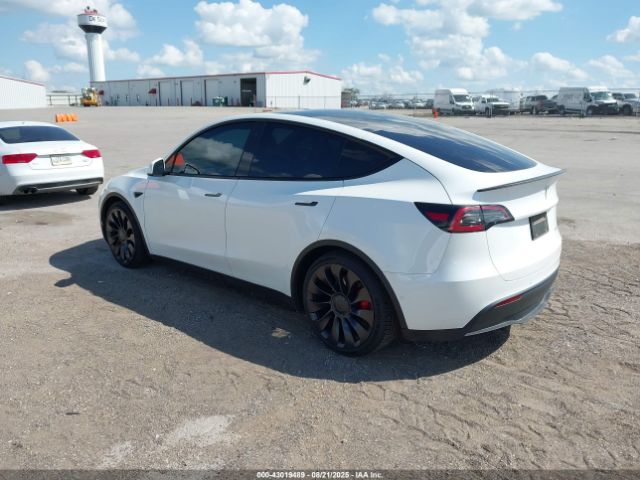 2022 TESLA MODEL Y 7SAYGDEF3NF326891 Photo 2