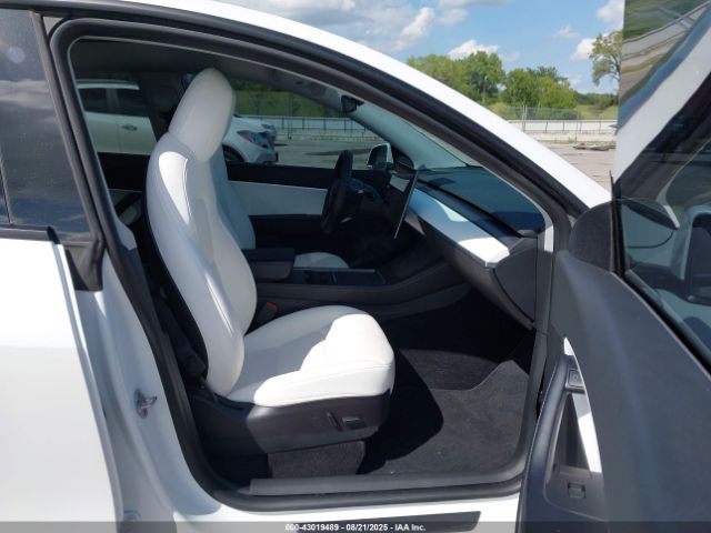 2022 TESLA MODEL Y 7SAYGDEF3NF326891 Photo 4