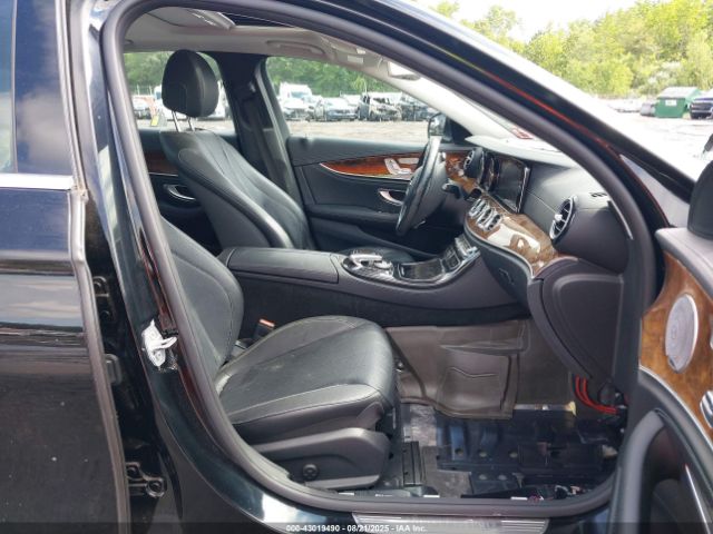 2017 MERCEDES-BENZ E 300 WDDZF4KB9HA220745 Photo 4