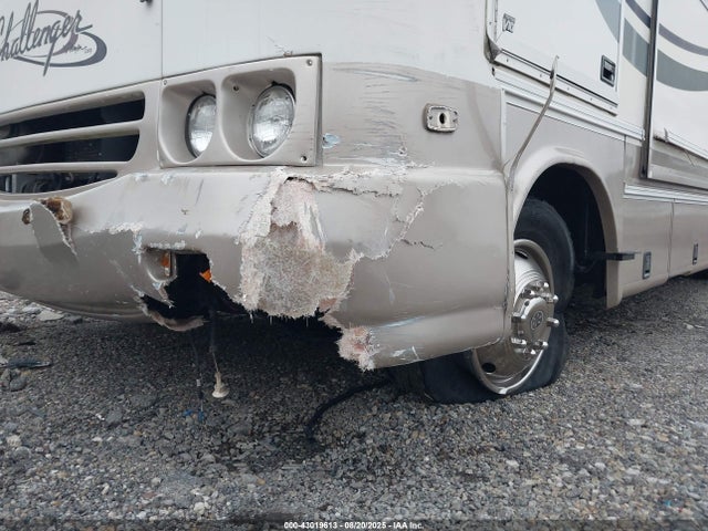 1999 Ford F550 Super Duty Stripped Chass მანქანა იყიდება აუქციონზე, vin: 3FCMF53S7XJA27635, აუქციონის ნომერი: 43019613