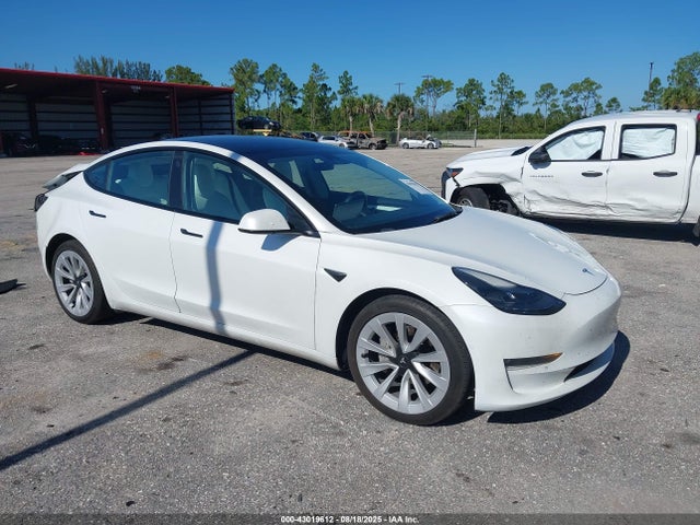 2022 TESLA MODEL 3 5YJ3E1EB1NF118856 Photo 0