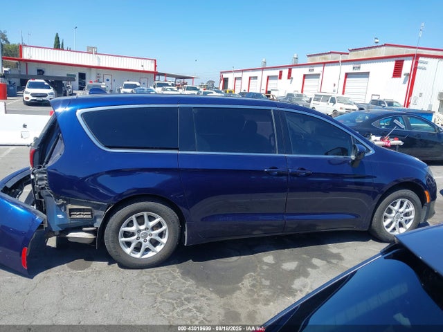 Chrysler 2017 2017 2C4RC1CG3HR609209 Image 14
