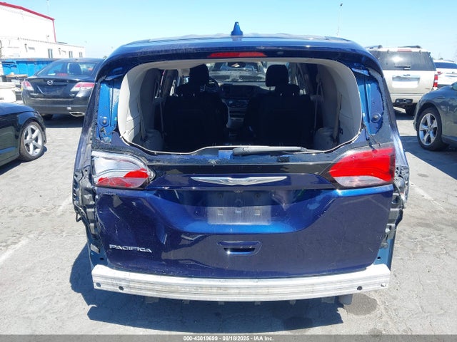 Chrysler 2017 2017 2C4RC1CG3HR609209 Image 17