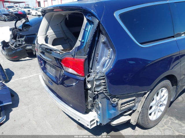 Chrysler 2017 2017 2C4RC1CG3HR609209 Image 21