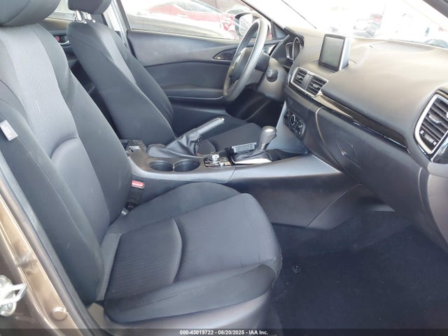 3MZBM1U74FM229858 Mazda pe