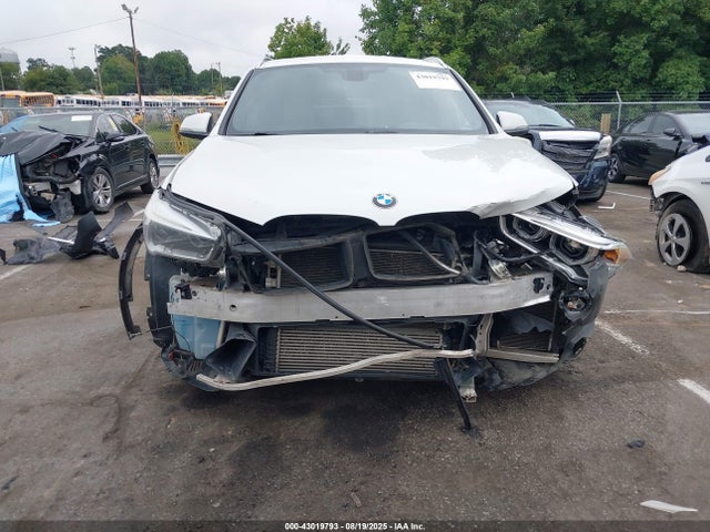 2016 BMW X1 WBXHT3C33GP880276 Photo 5