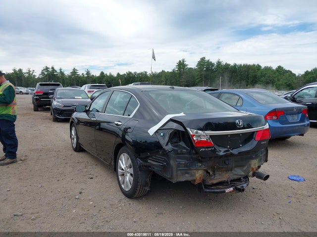 Honda k24w1 2014 1HGCR2F85EA217686 Image 3
