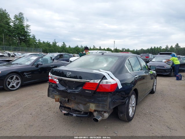 Honda k24w1 2014 1HGCR2F85EA217686 Image 4