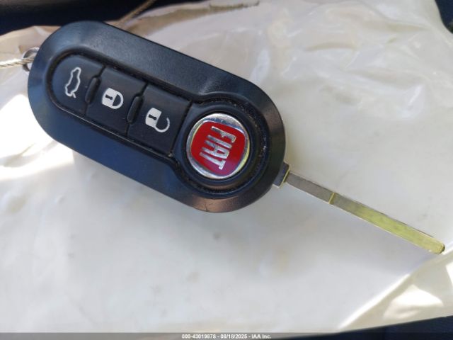 2018 FIAT 500 3C3CFFKHXJT362587 Photo 10