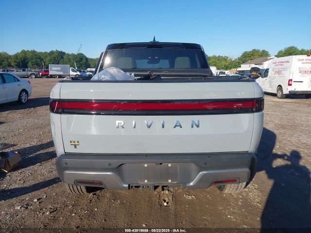 Rivian r1t 2022 7FCTGAAA2NN016517 Image 17