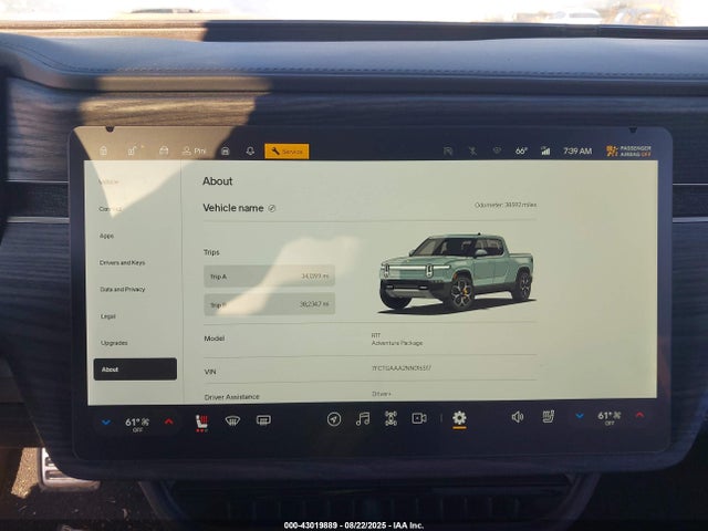 Rivian r1t 2022 7FCTGAAA2NN016517 Image 19