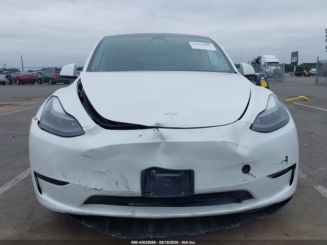 7SAYGDEE4PF759114 Tesla Model Y