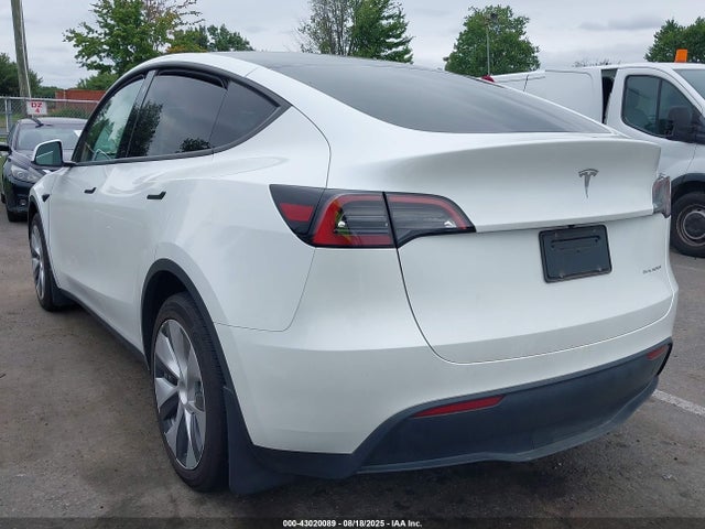 7SAYGDEE4PF759114 Tesla Model Y