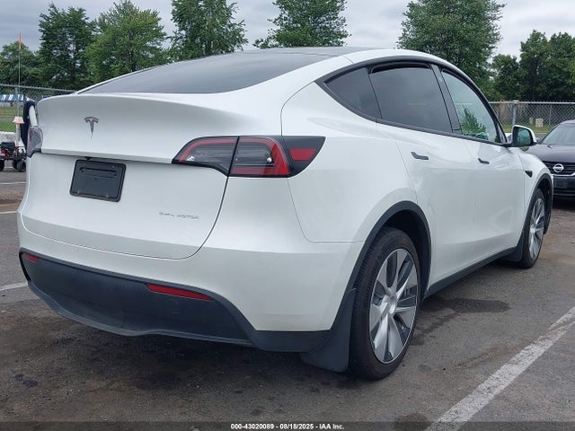 7SAYGDEE4PF759114 Tesla Model Y