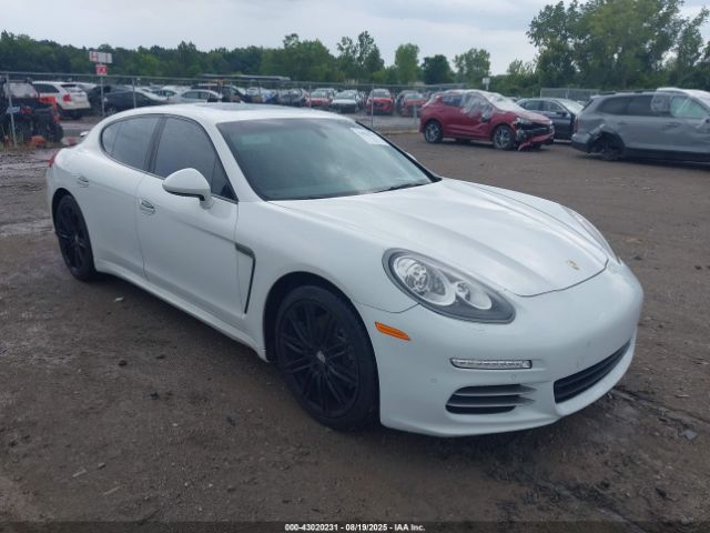 2016 PORSCHE PANAMERA WP0AA2A73GL003587