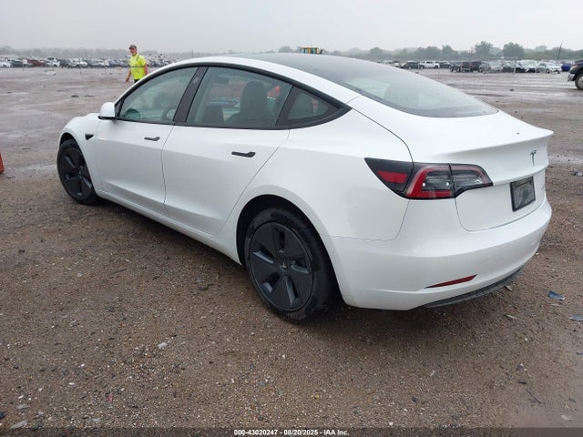 2022 TESLA MODEL 3 5YJ3E1EB3NF261016 Photo 2