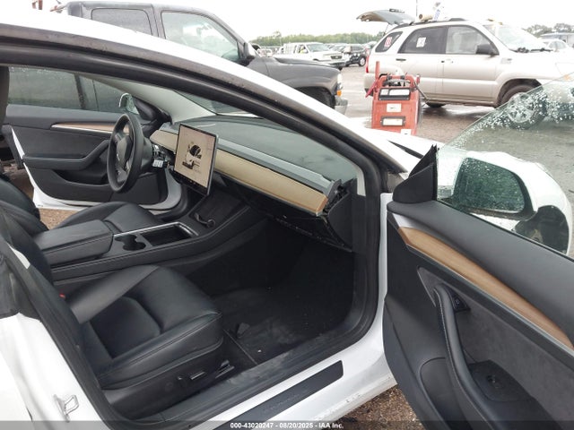 2022 TESLA MODEL 3 5YJ3E1EB3NF261016 Photo 4