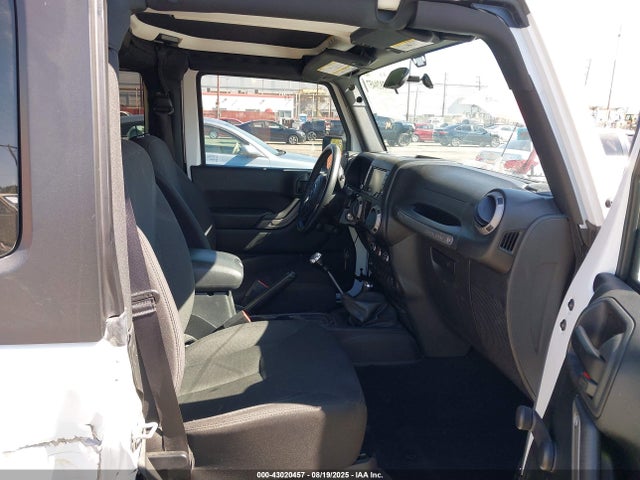 1C4AJWAG5HL552975 Jeep Wrangler