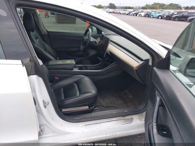 2020 TESLA MODEL 3 5YJ3E1EA0LF614302 Photo 4