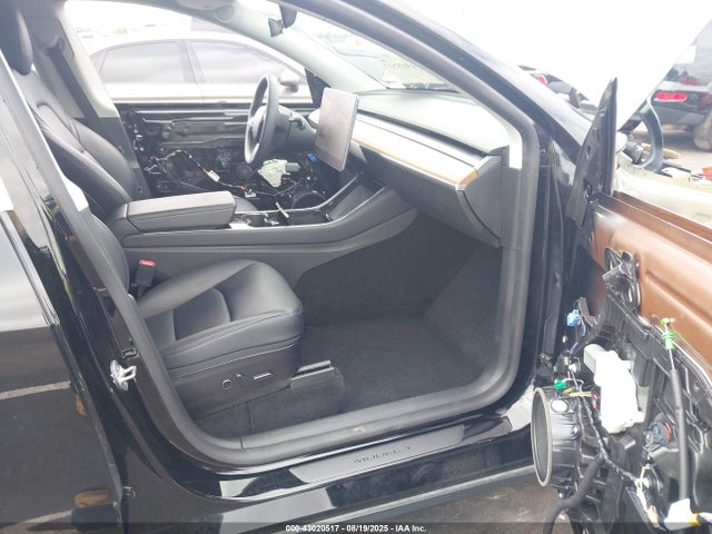 2021 TESLA MODEL Y 5YJYGDEE2MF113045 Photo 4