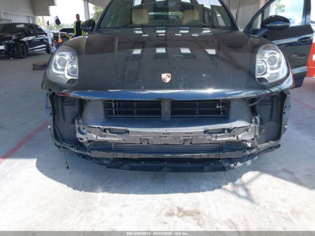 2018 PORSCHE MACAN WP1AA2A56JLB20620 Photo 5