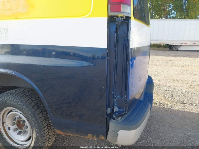Aukcja sprzedaży 2002 Chevrolet Express, vin: 1GCGG25R721134045, numer aukcji: 43020620