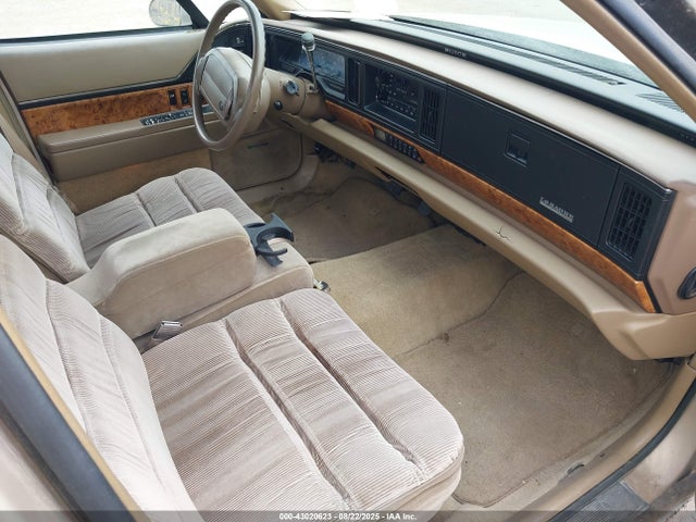 43020623 :رقم المزاد ، 1G4HR53L2NH557668 vin ، 1992 Buick Lesabre Limited مزاد بيع